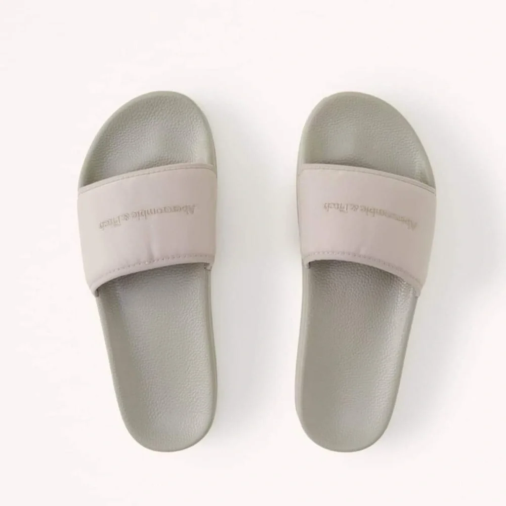 Abercrombie and Fitch Slide size XXL NWT